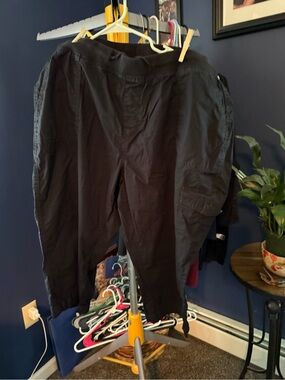 St. John's Bay Black Cargo Pants - Ankle Length